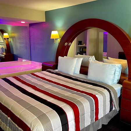 Luxury Inn & Suites Сельма Экстерьер фото