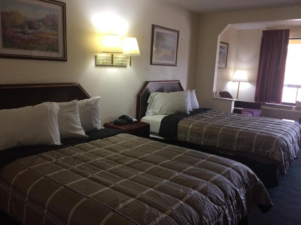 Luxury Inn & Suites Сельма Экстерьер фото