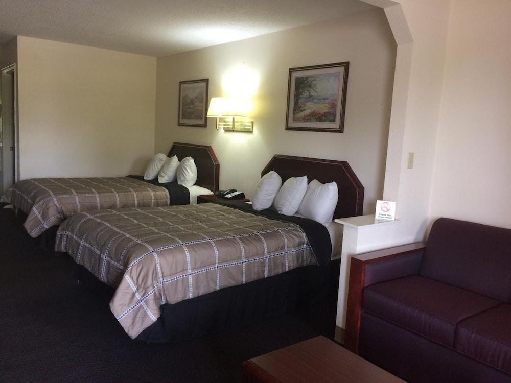 Luxury Inn & Suites Сельма Экстерьер фото
