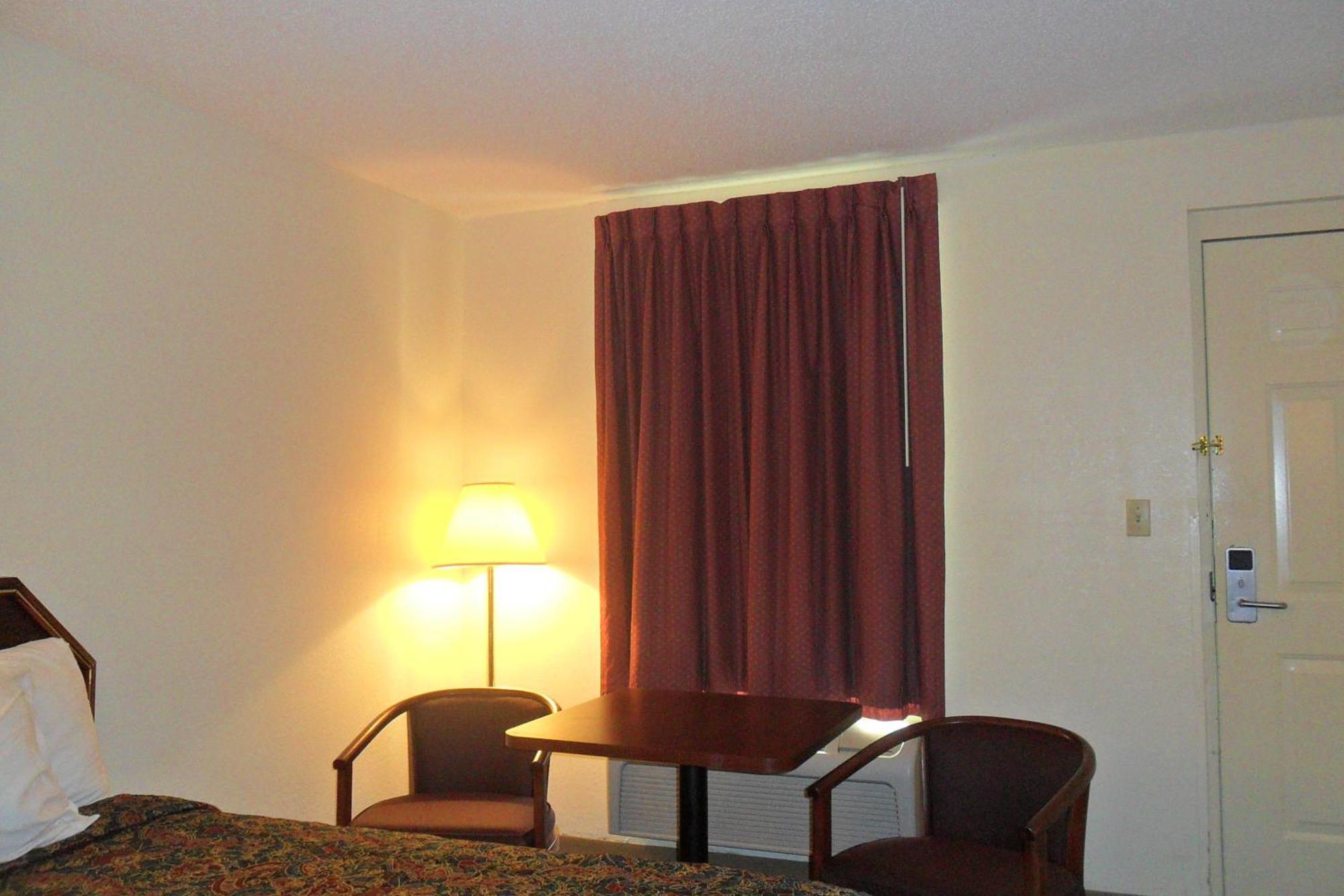 Luxury Inn & Suites Сельма Номер фото