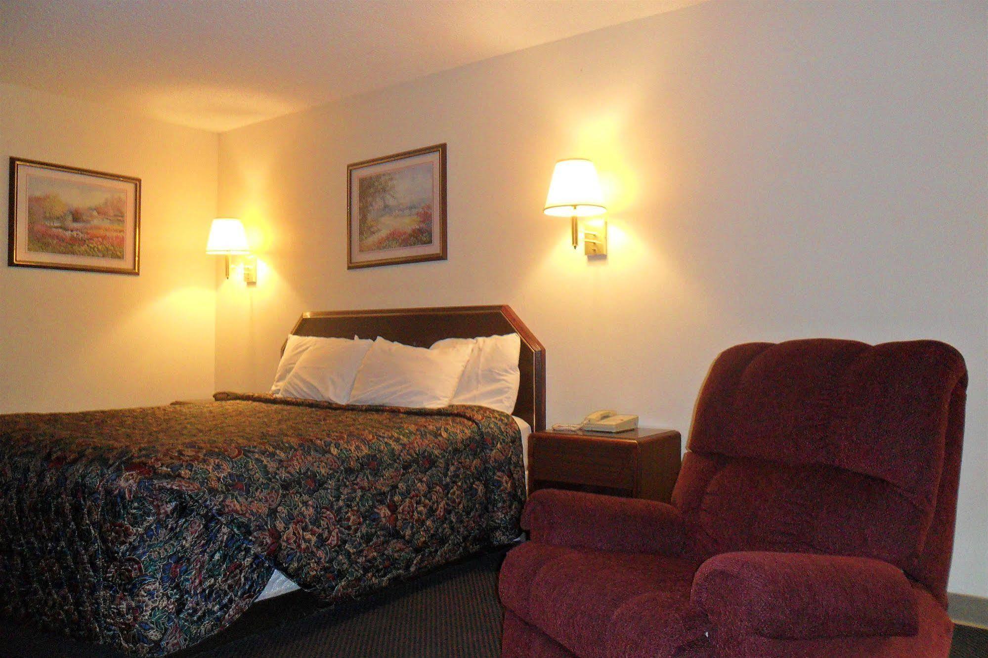 Luxury Inn & Suites Сельма Экстерьер фото