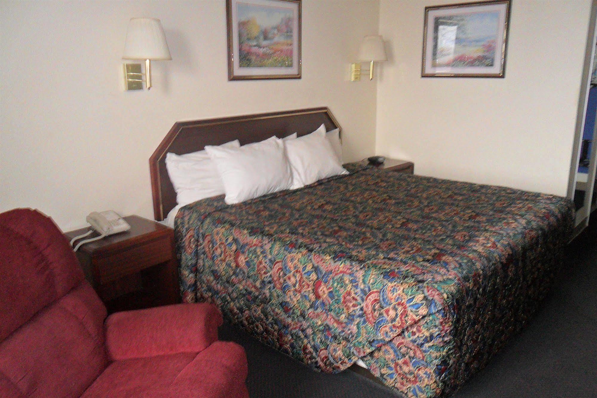 Luxury Inn & Suites Сельма Экстерьер фото