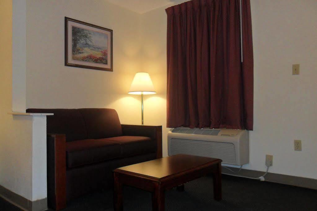 Luxury Inn & Suites Сельма Экстерьер фото